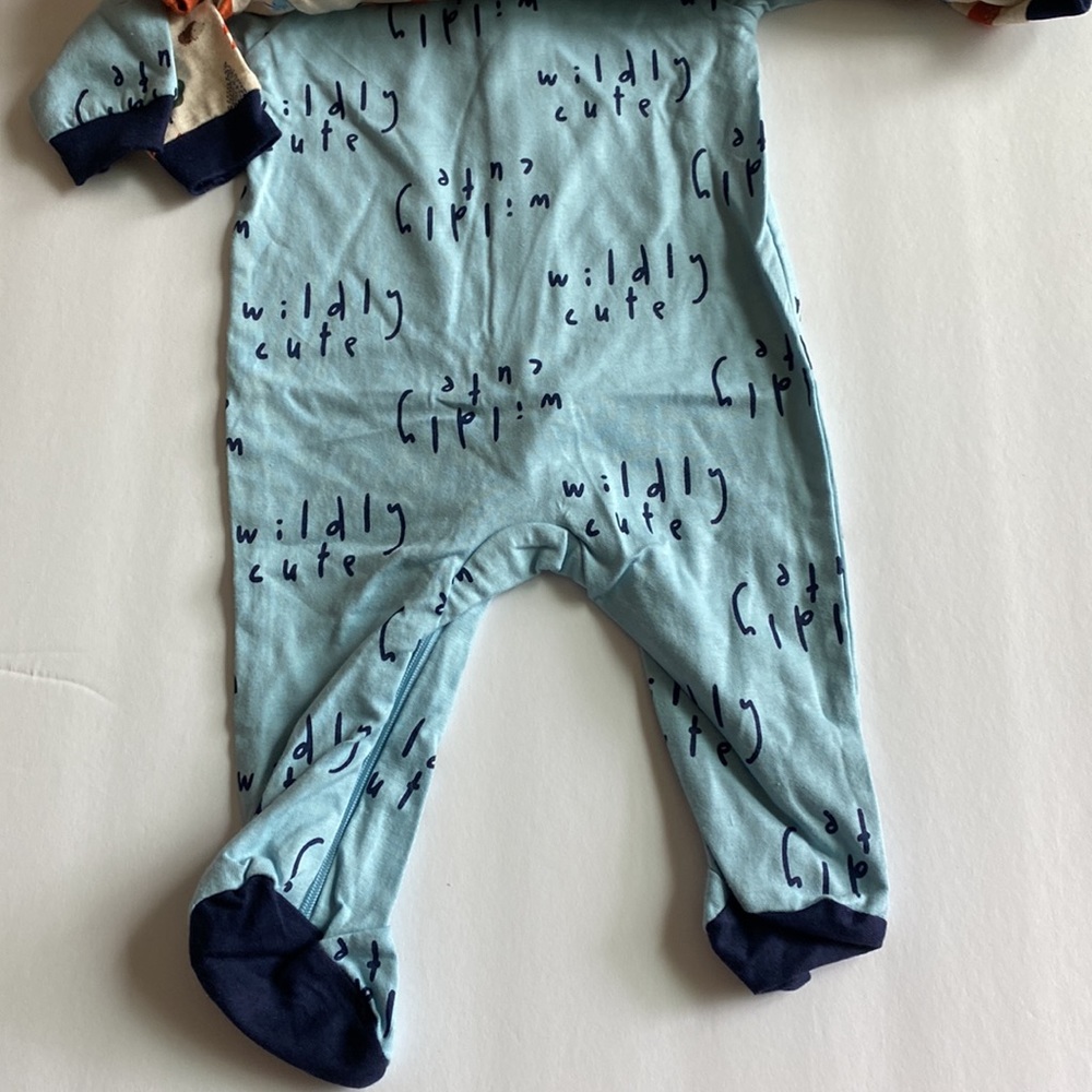 NWT! Gerber Baby (3 Count) Long Sleeved Onesies with Footsies - Picture 5 of 8